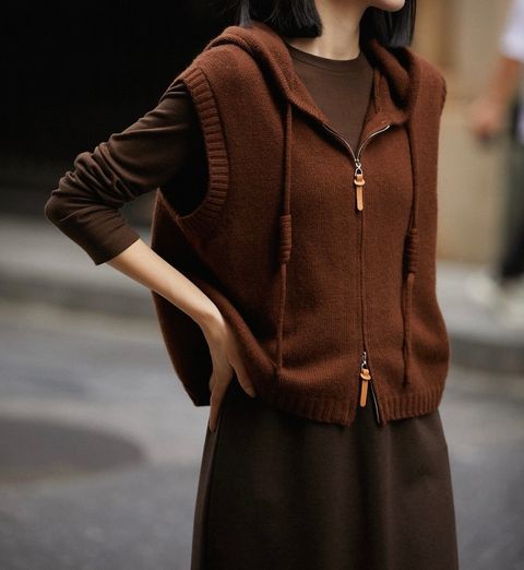 10CB1F2A-BE21-4C65-B1DA-313A7FD85848