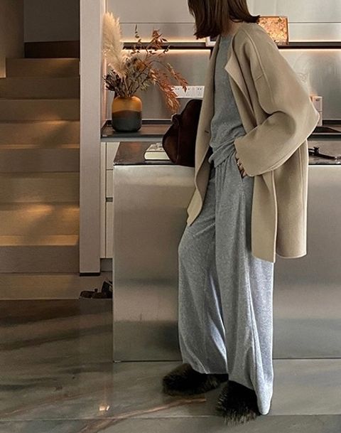 7900BA45-6E9D-484F-8570-D4806072030A