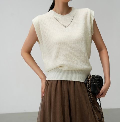 14F33CE6-17D6-43A0-B40D-463EEB04ABF3