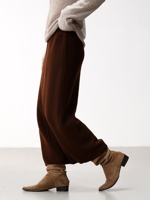 FD6C64FC-A1B8-4311-8A03-F83D545745B0