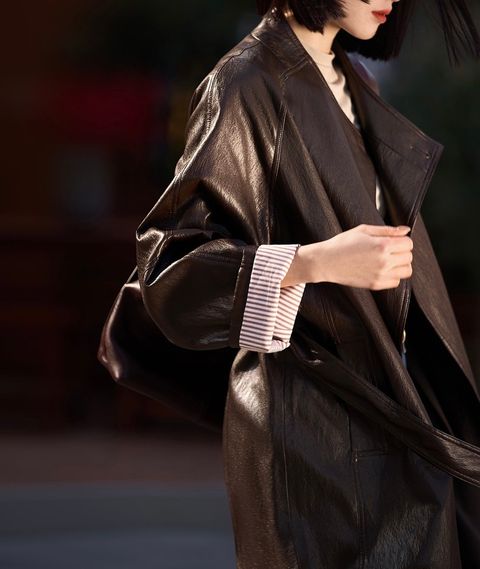 C5C69BB3-14AF-48AA-A3A5-7351763004FB