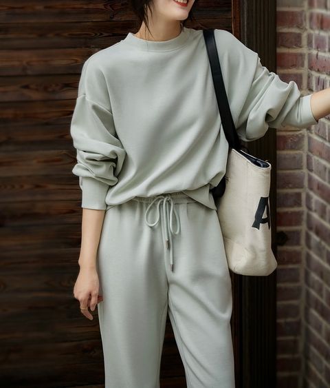 FE55E819-2A52-49D8-B2A2-EAB9BCD3C9F4