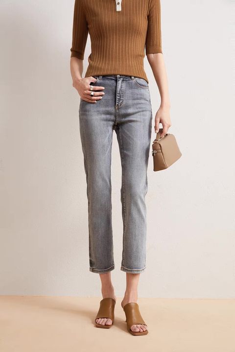 297D8E9B-1621-4DB0-86C8-4136F3161FC8