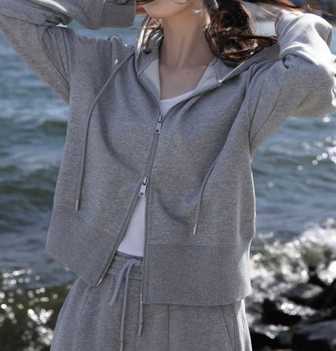 8EE599D4-223C-46A8-A4D4-722B56A004F1