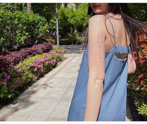 E6EB2ADB-376F-472E-AA27-3FB4C39191E1