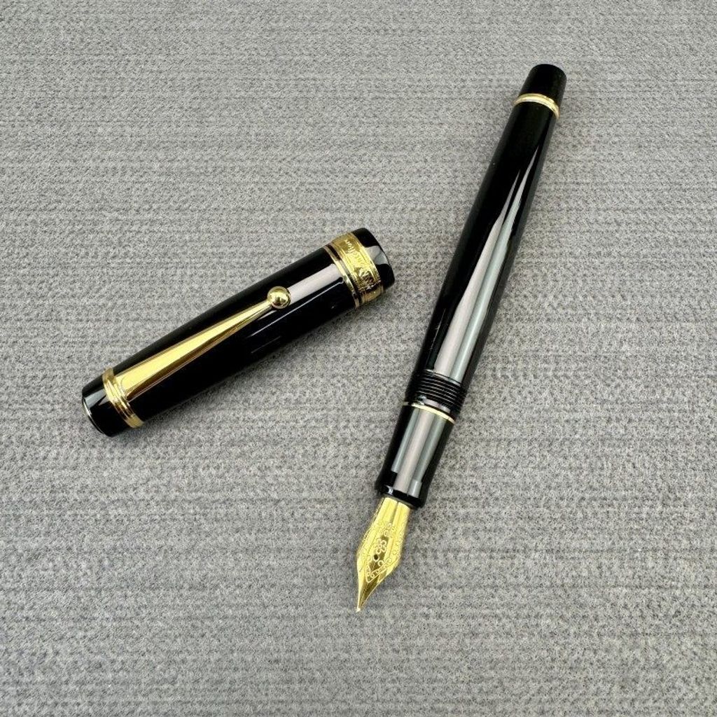 O1CN0138DZq61rhi13fa2Ng_!!2220904915663