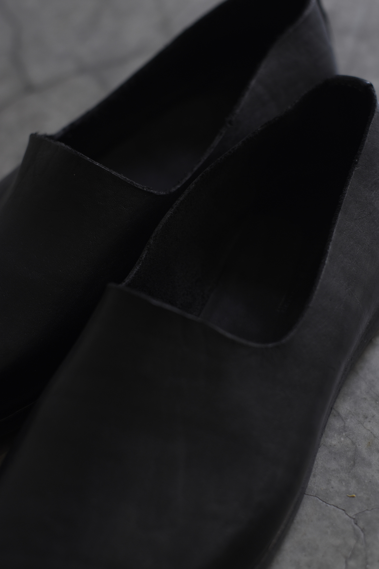 slip-on black 03.jpg