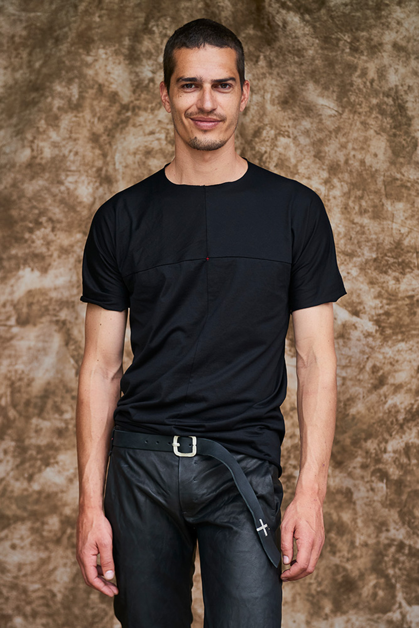 T211C-JCL10-BLACK-1