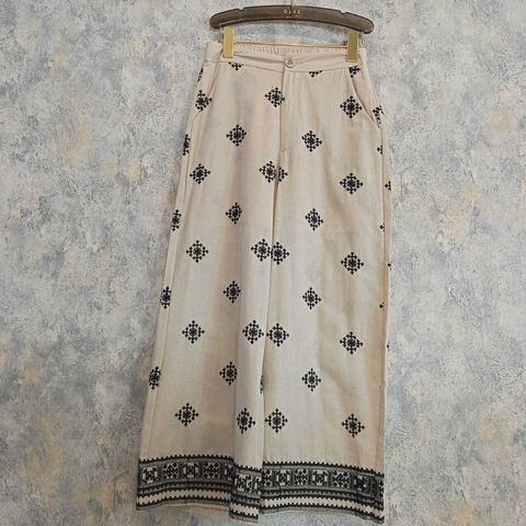 757ebe47-9a26-4c7e-9738-62a25f3ce1c1