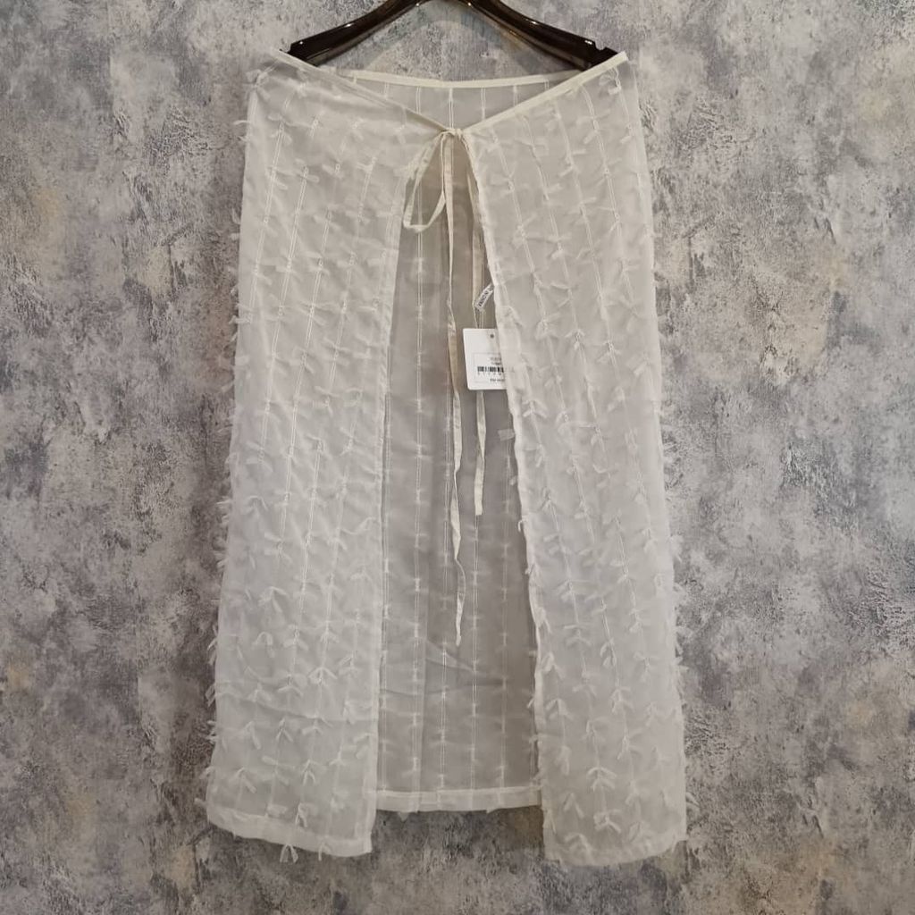 696bc1d3-58ee-49c2-8ff4-699b545ef0a3