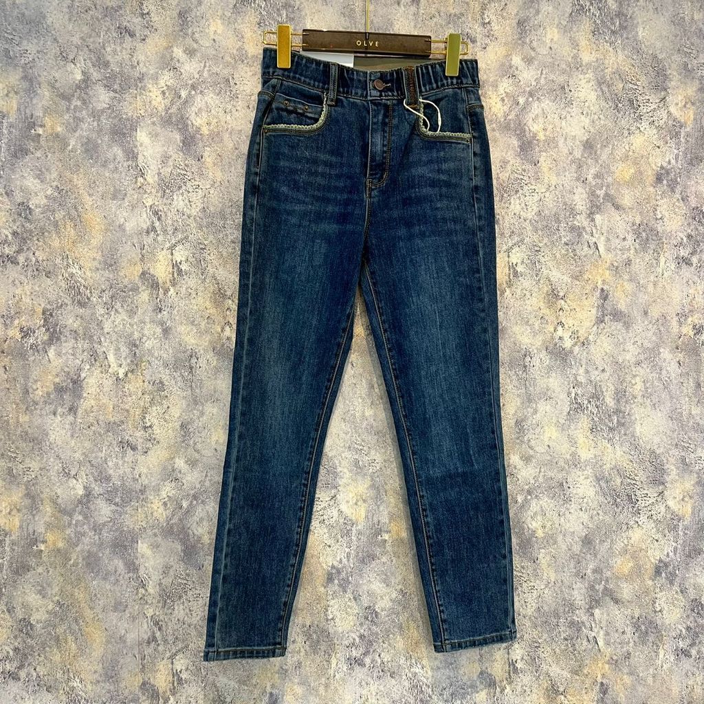 PHOTO-2025-12-04-17-55-12