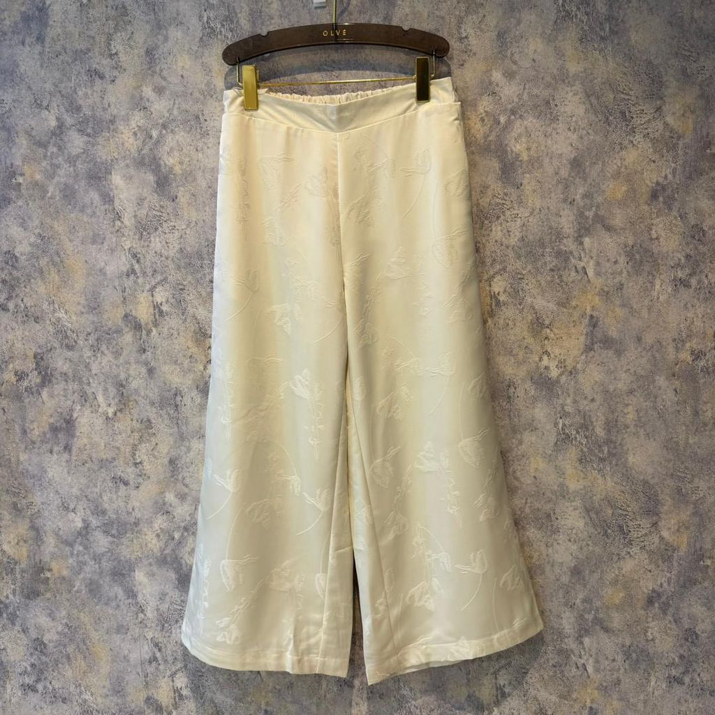 WhatsApp Image 2025-12-05 at 18.44.37