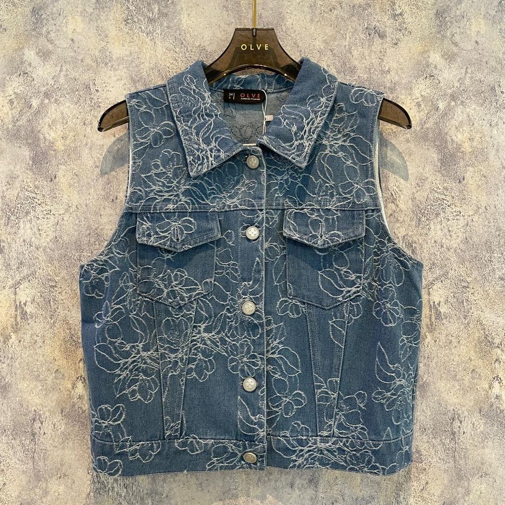 WhatsApp Image 2025-12-08 at 14.09.48