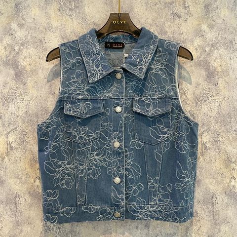 WhatsApp Image 2025-12-08 at 14.09.48