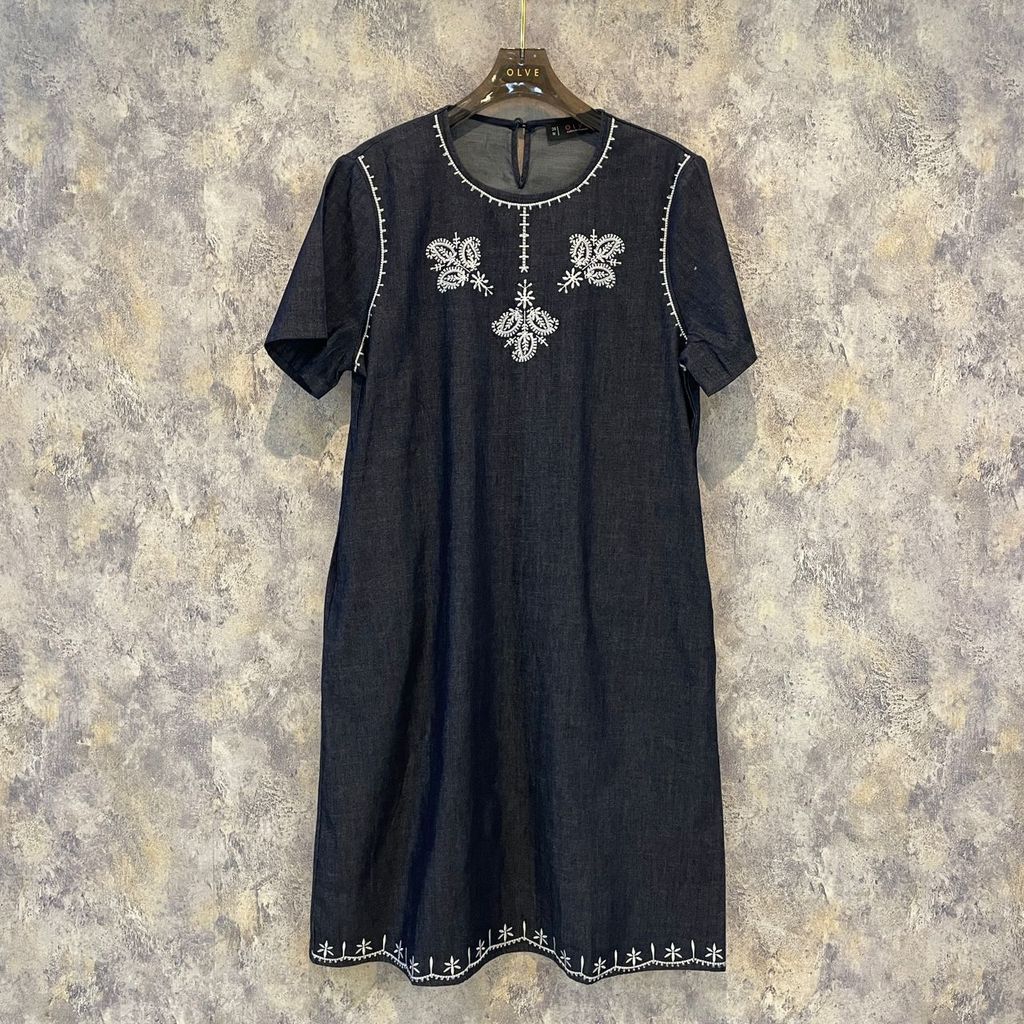 PHOTO-2025-12-09-18-00-32