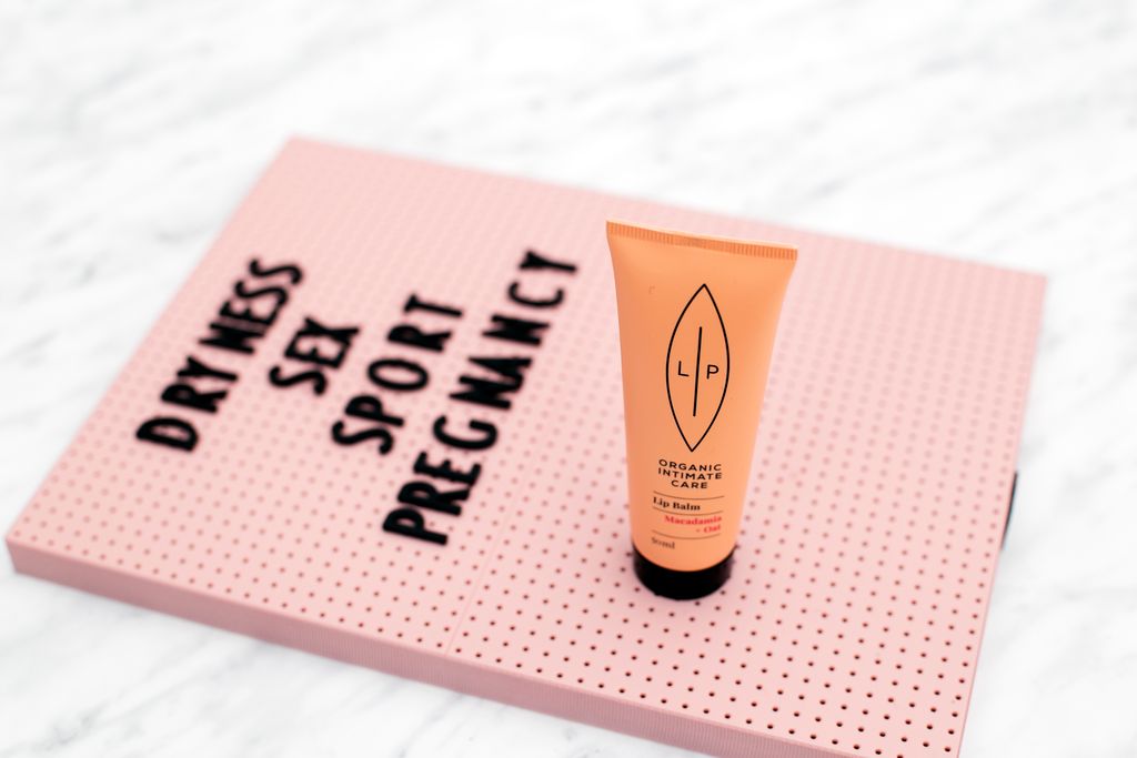 Lip Intimate Care 夏威夷果燕麥私密潤唇霜03