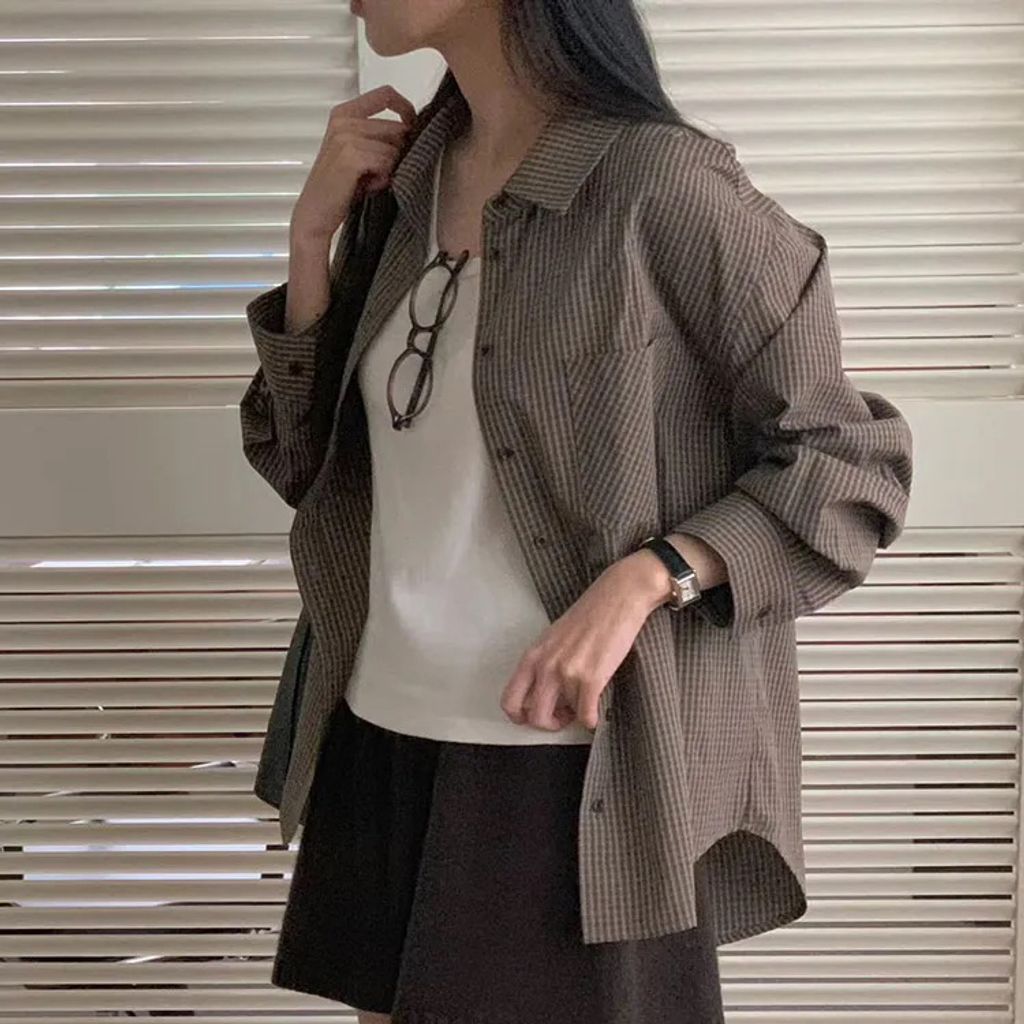 15975772