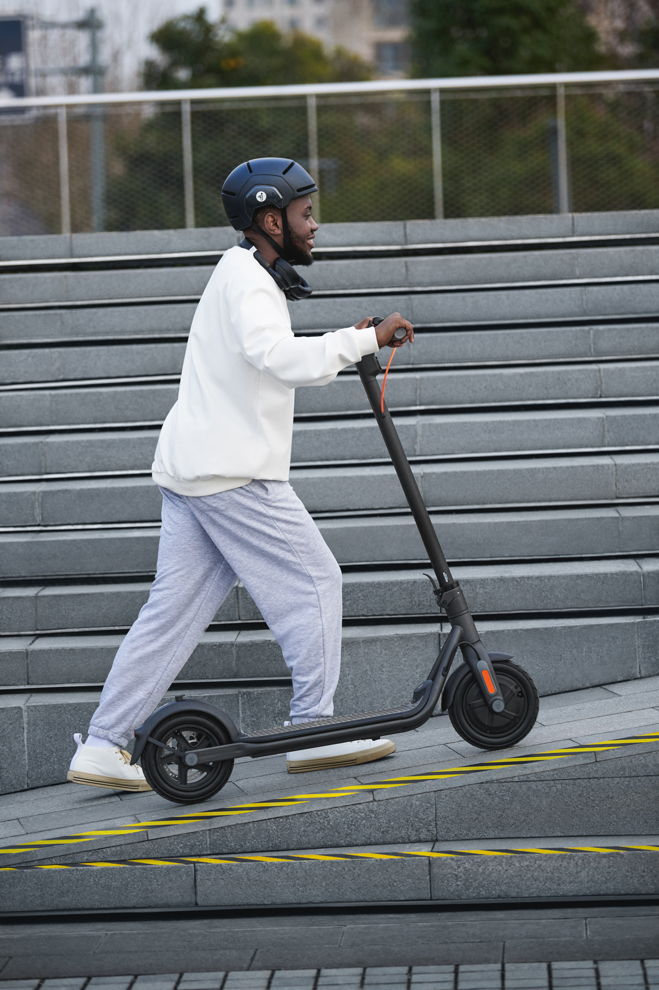 NEW! Segway-Ninebot E-Scooter F Series F40