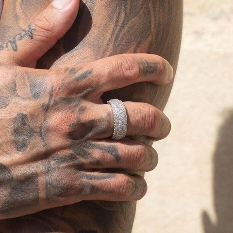 5-row-paved-ring-white-gold-adamans-4_700x