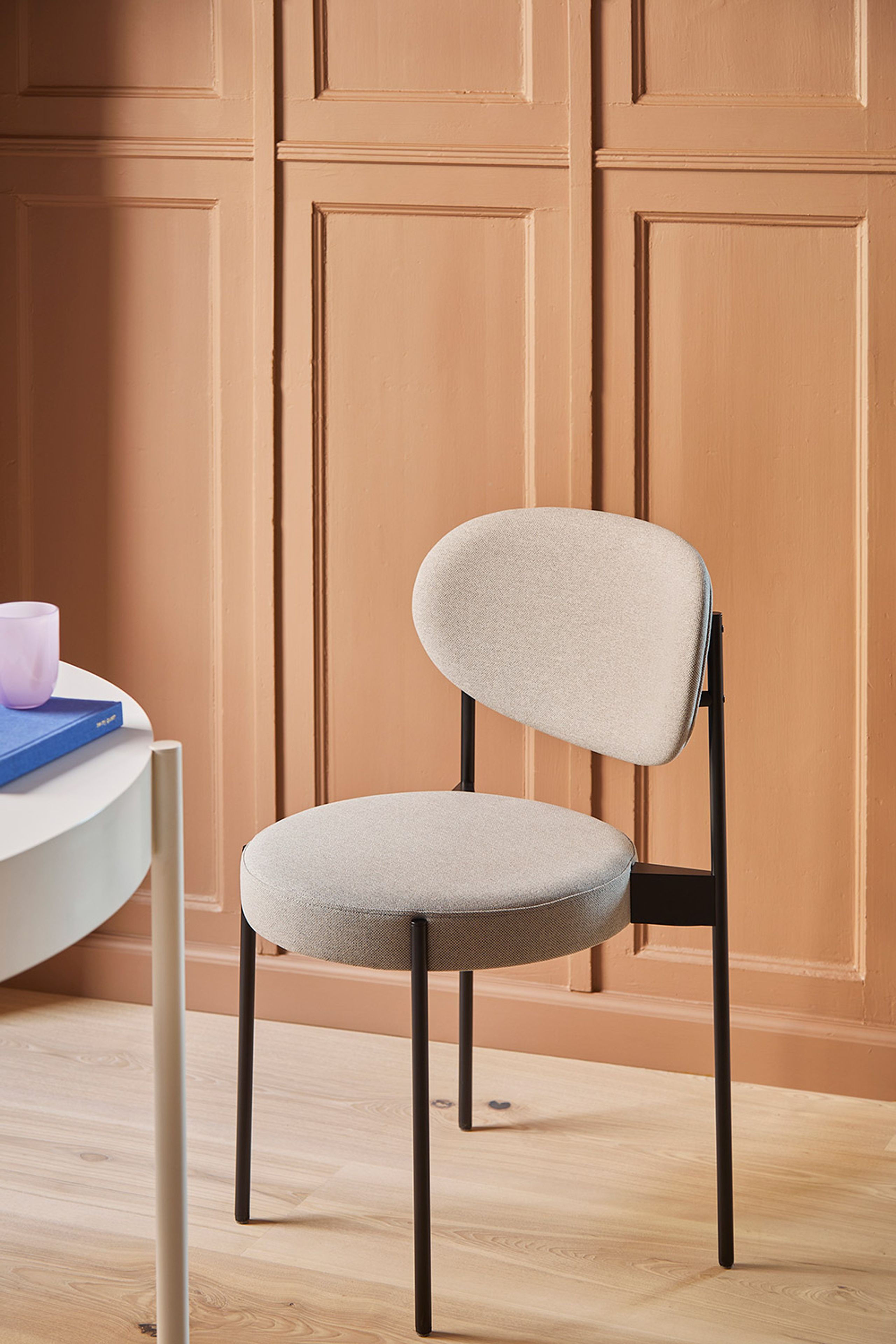 verpan-spisebordsstol-430-stacking-chair-by-verner-panton-black-hallingdal-180-8049561