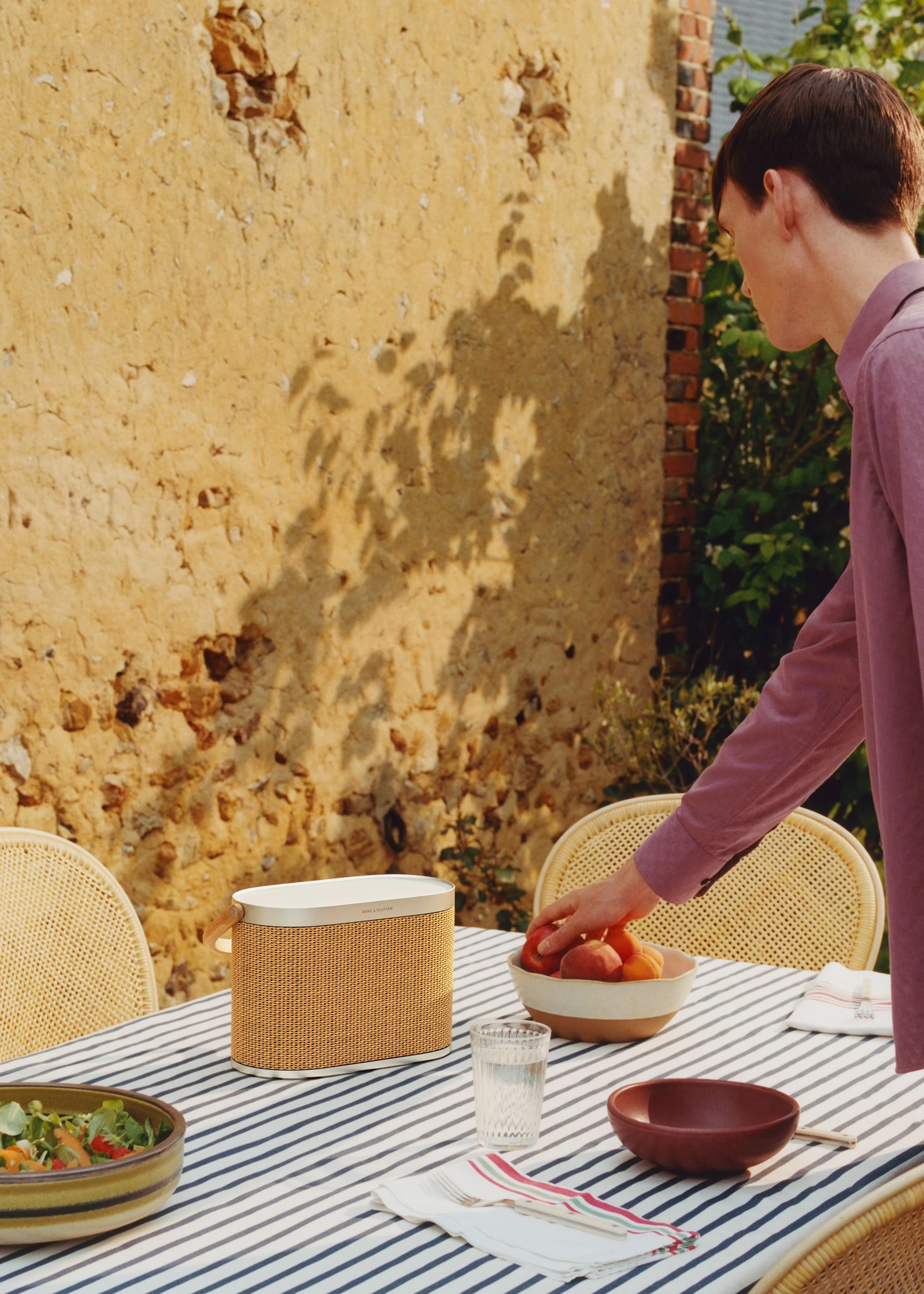 Lifestyle-beosound-a5-0011-s2000x2800px