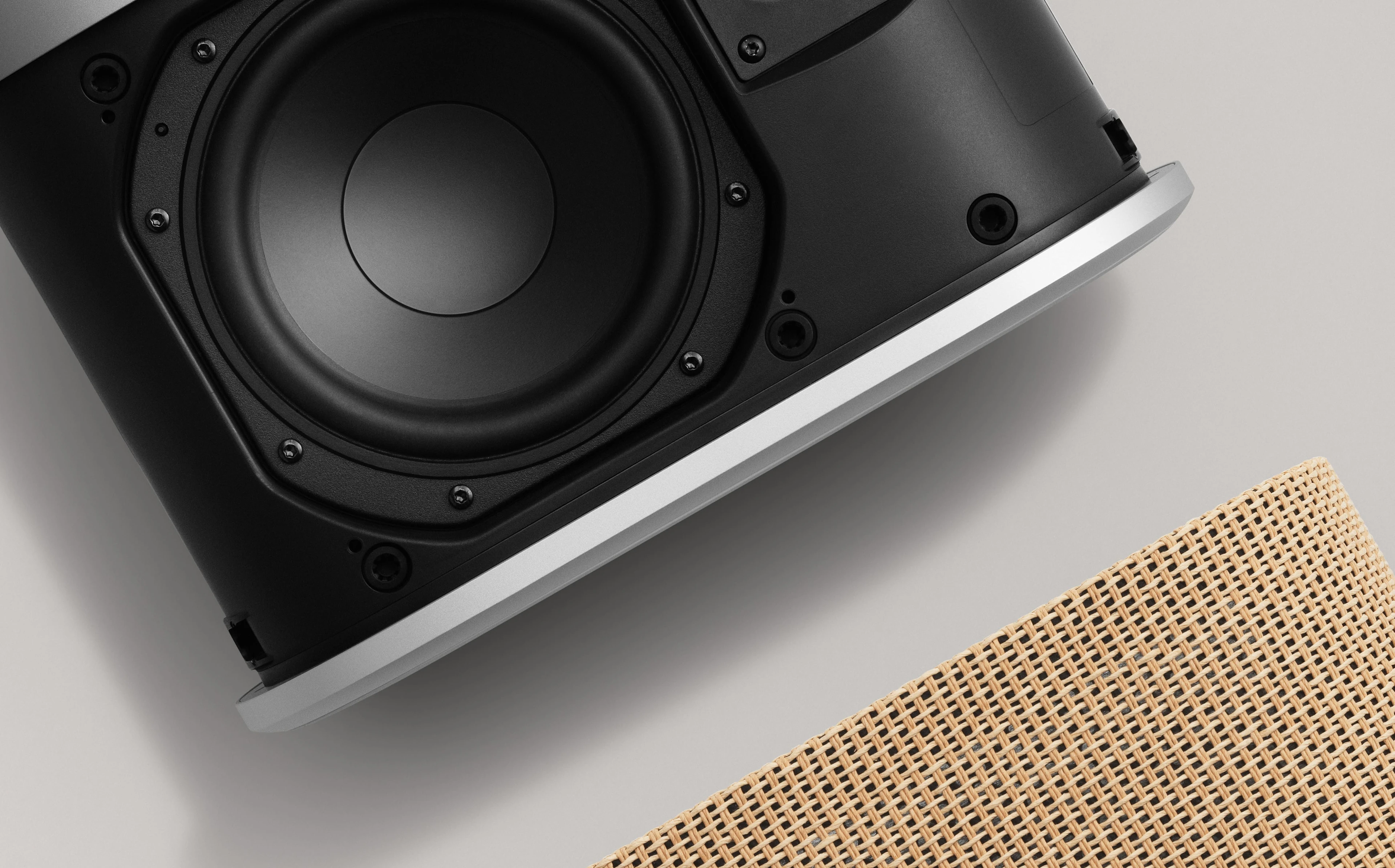 Beosound_A5_0067-TextImageOverlay-Compact_copy