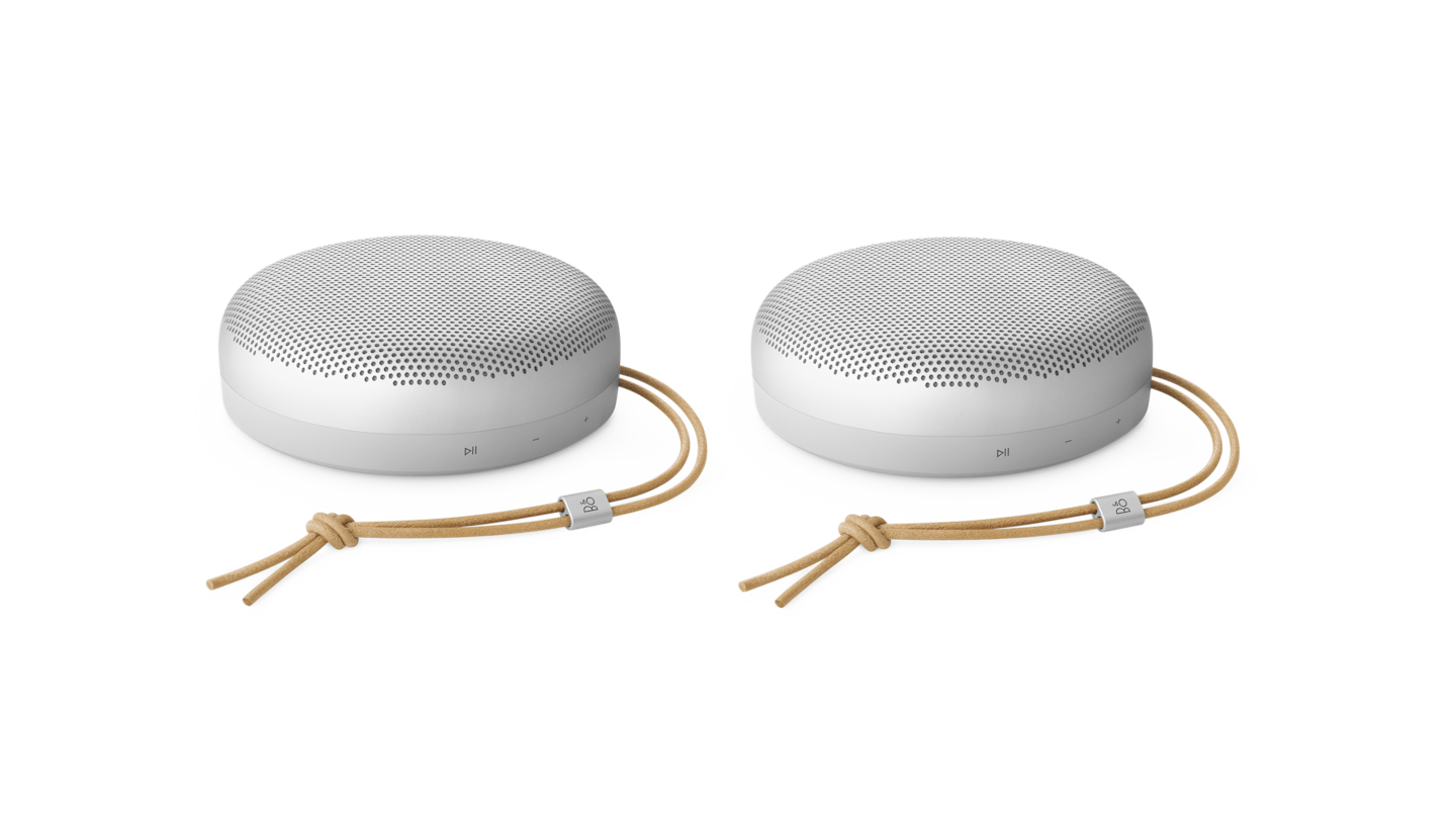 Packshot-Beosound-A1-3rd-Gen-Stereopair-w3840x2160px