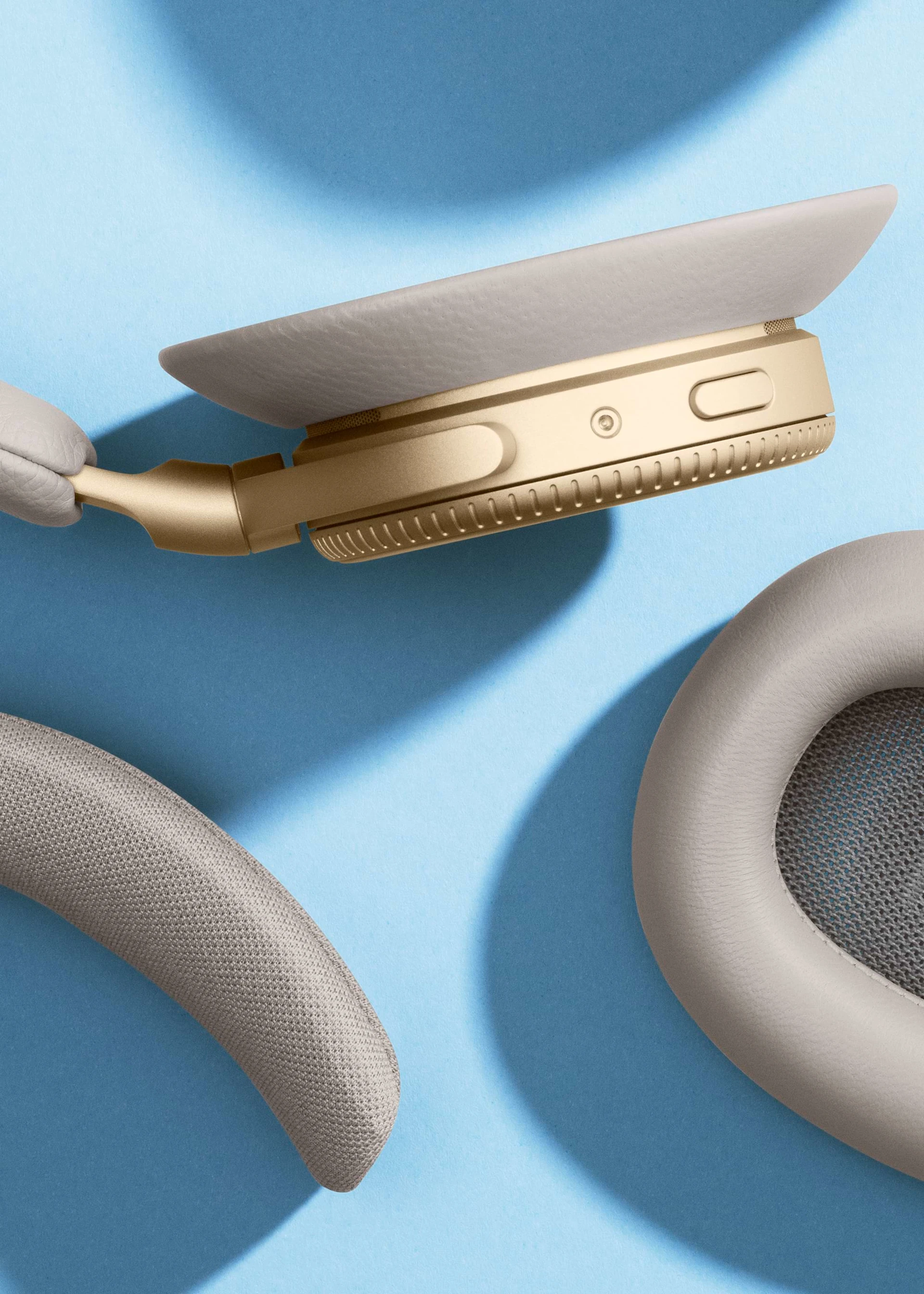 Beautyshot-Beoplay-H100-0025-s2000x2800px.png