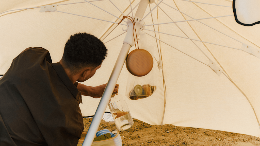 Lifestyle-Beosound-A1-3rd-Gen-00196-w3840x2160px