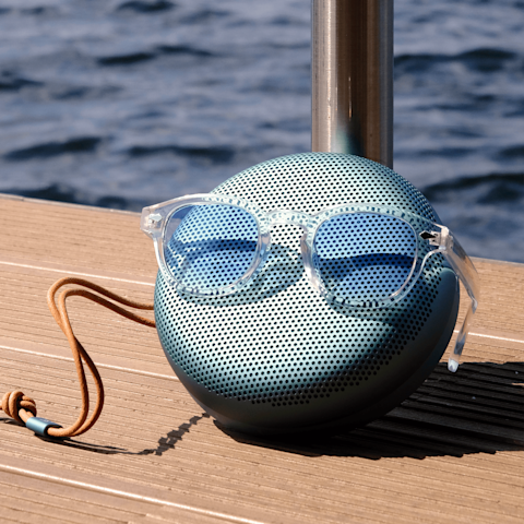 Beautyshot-Beosound-A1-3rd-Gen-Sunglasses-s2000x2000px