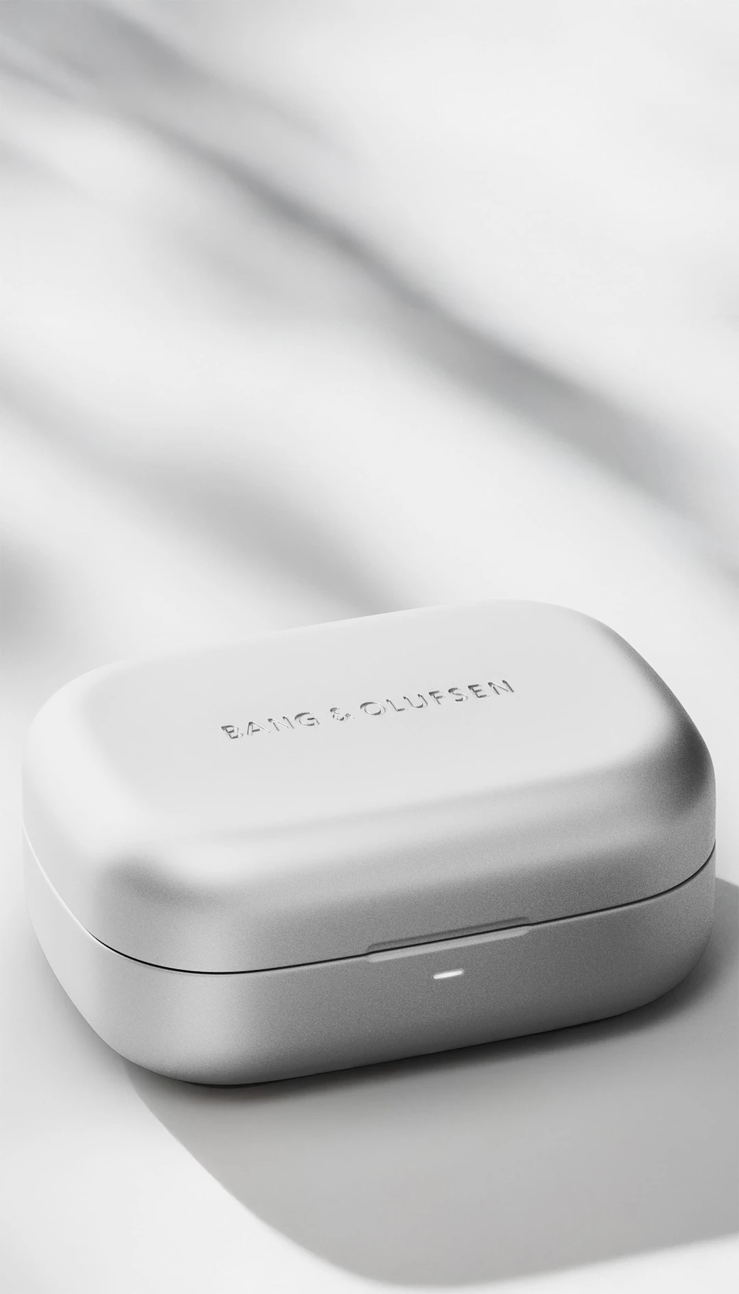 Beoplay_Eleven_Case_Mobile