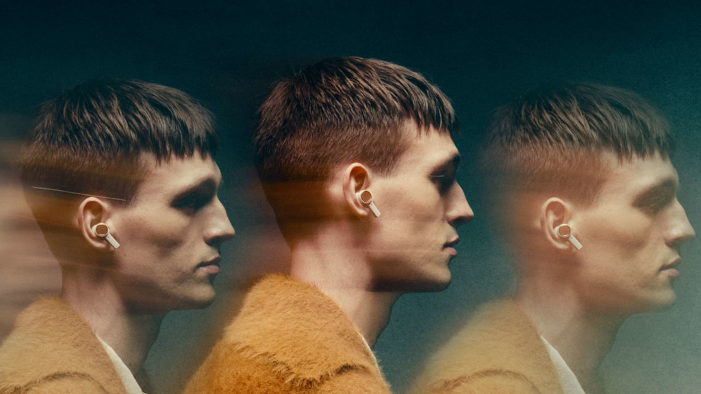 Lifestyle-Beoplay-Eleven-0056-s3840x2160px