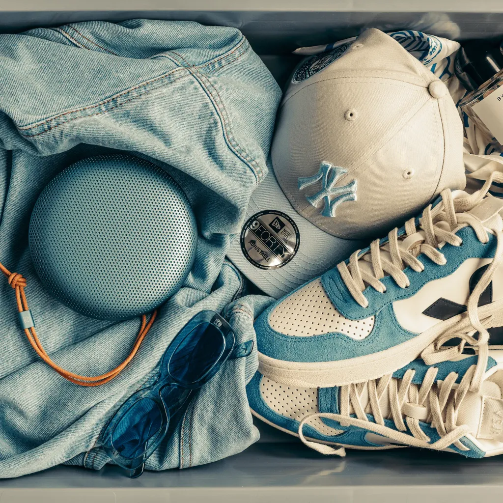 Beautyshot-Beosound-A1-3rd-Gen-Airport-Tray-s2000x2000px