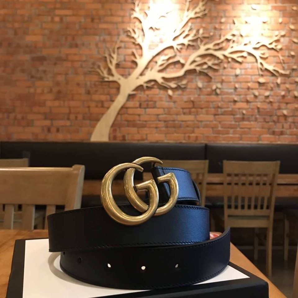 Gucci Leather belt with Double G buckle.jpg