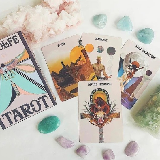 お値下げ　貴重　新品未開封　SHE WOLFE TAROT お値下げ 貴重 新品未開封 SHE WOLFE TAROT - メルカリ