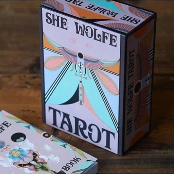 お値下げ　貴重　新品未開封　SHE WOLFE TAROT お値下げ 貴重 新品未開封 SHE WOLFE TAROT - メルカリ