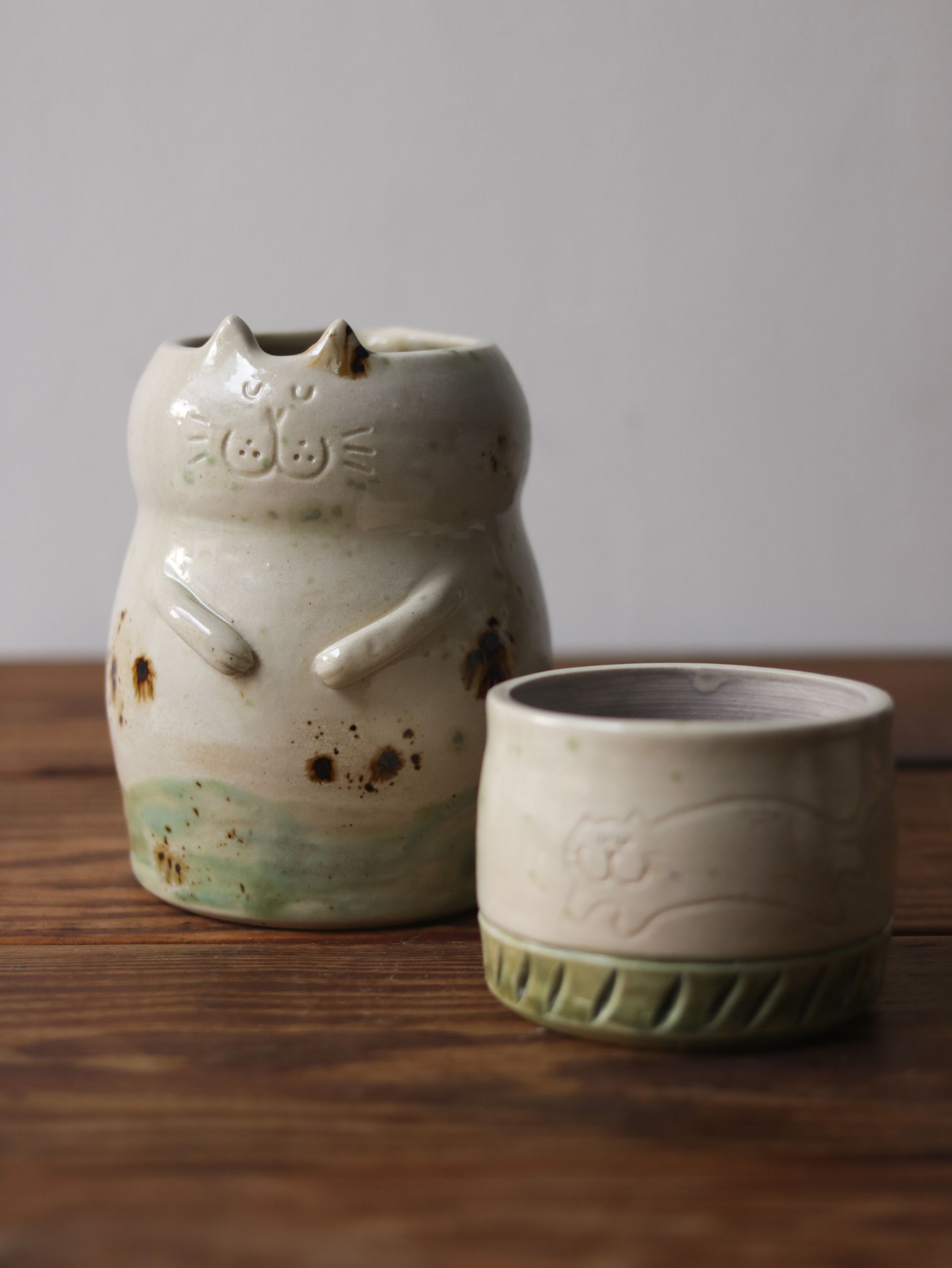 A PIECE OF CAT PLANET | Pottery & Ceramic