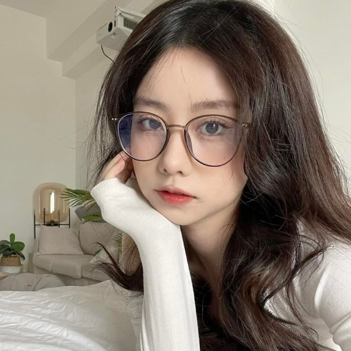 OLIVIA-06