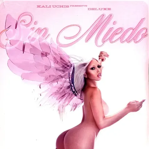 1-kali-uchis-sin-miedo-del-amor-y-otros-demonios