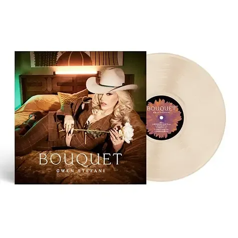 1-gwen-stefani-bouquet-champagne