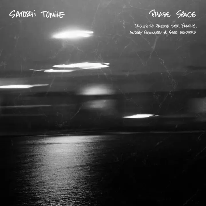 1-satoshi-tomiie-phase-space