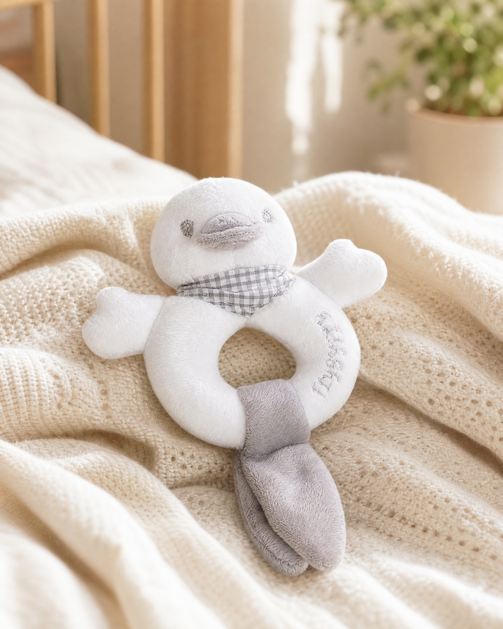 baby_rattle_lifestyle_1
