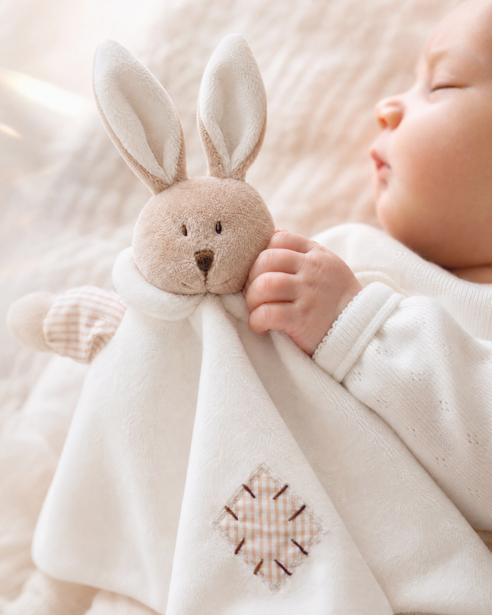 bunny_puppet_lifestyle_2