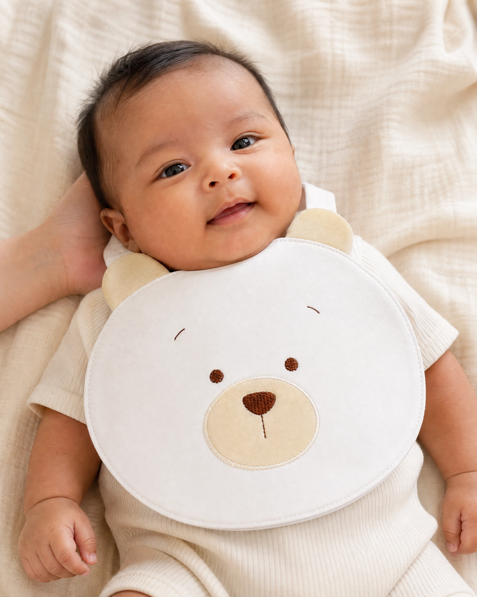 lifestyle_bear_bib_malaysian_newborn