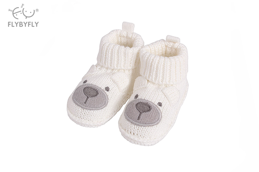 knitted booties white bear.jpg