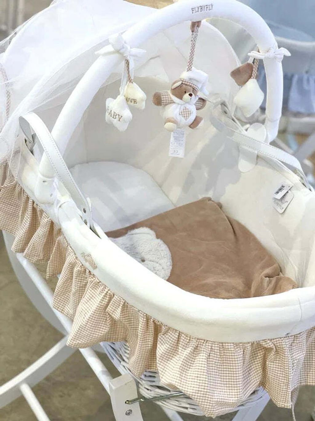 BedsideBassinet-Beige2_720x