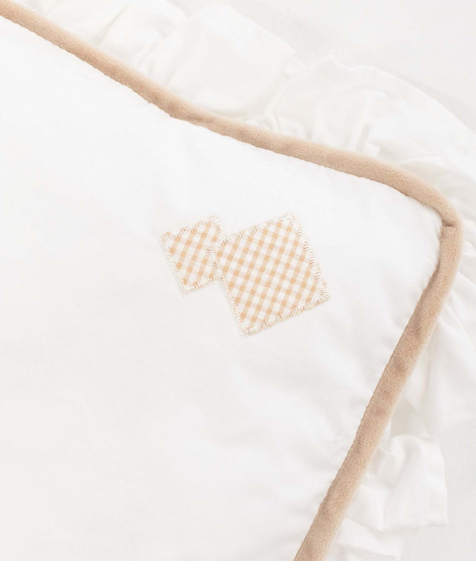 ruffle-pillow-beige-565_1800x1800.jpg