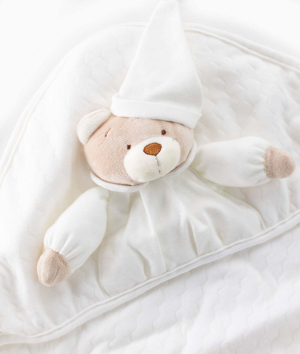 3d-baby-swaddle-beige-112_1800x1800.jpg