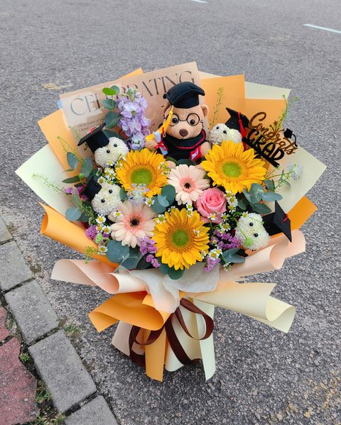 Sunny Blooms Sunflower Graduation Bouquet