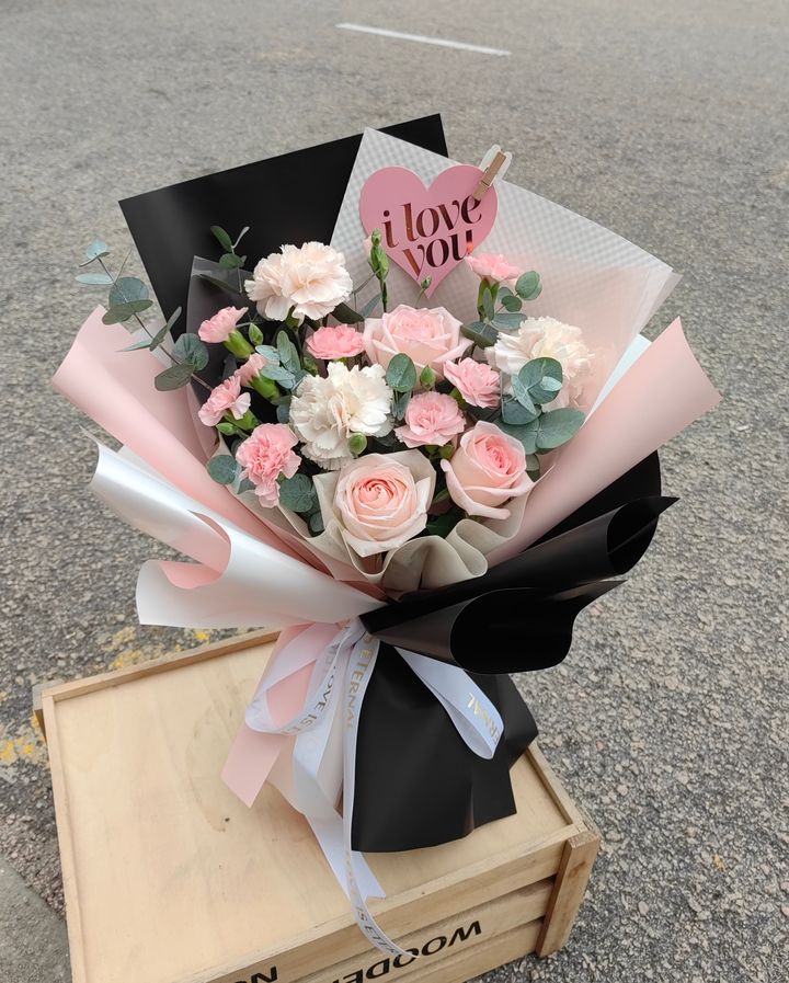 Roses Bouquet 36
